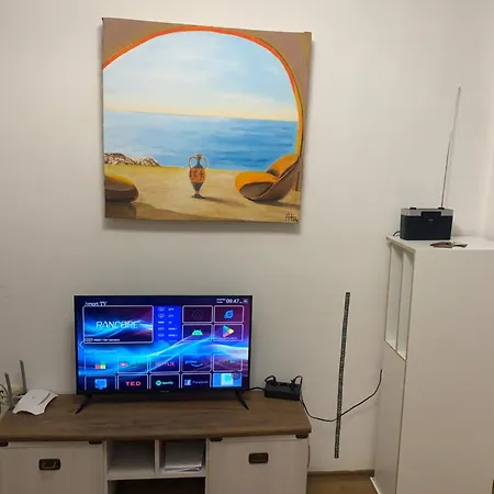 Sunny View South мир авангарда شقة