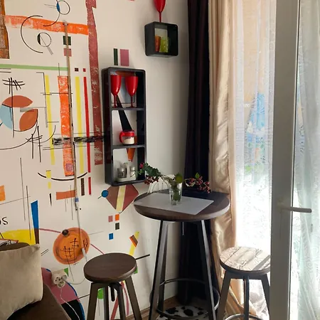 Sunny View South мир авангарда شقة